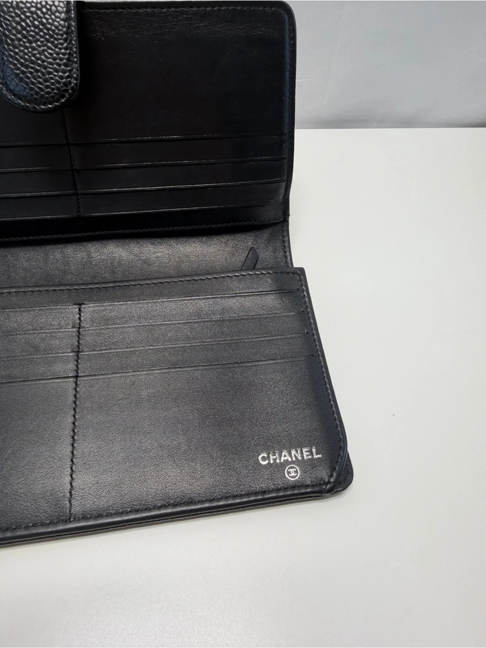 CHANEL Black Caviar Leather Card Holder Wallet with CC Emblem